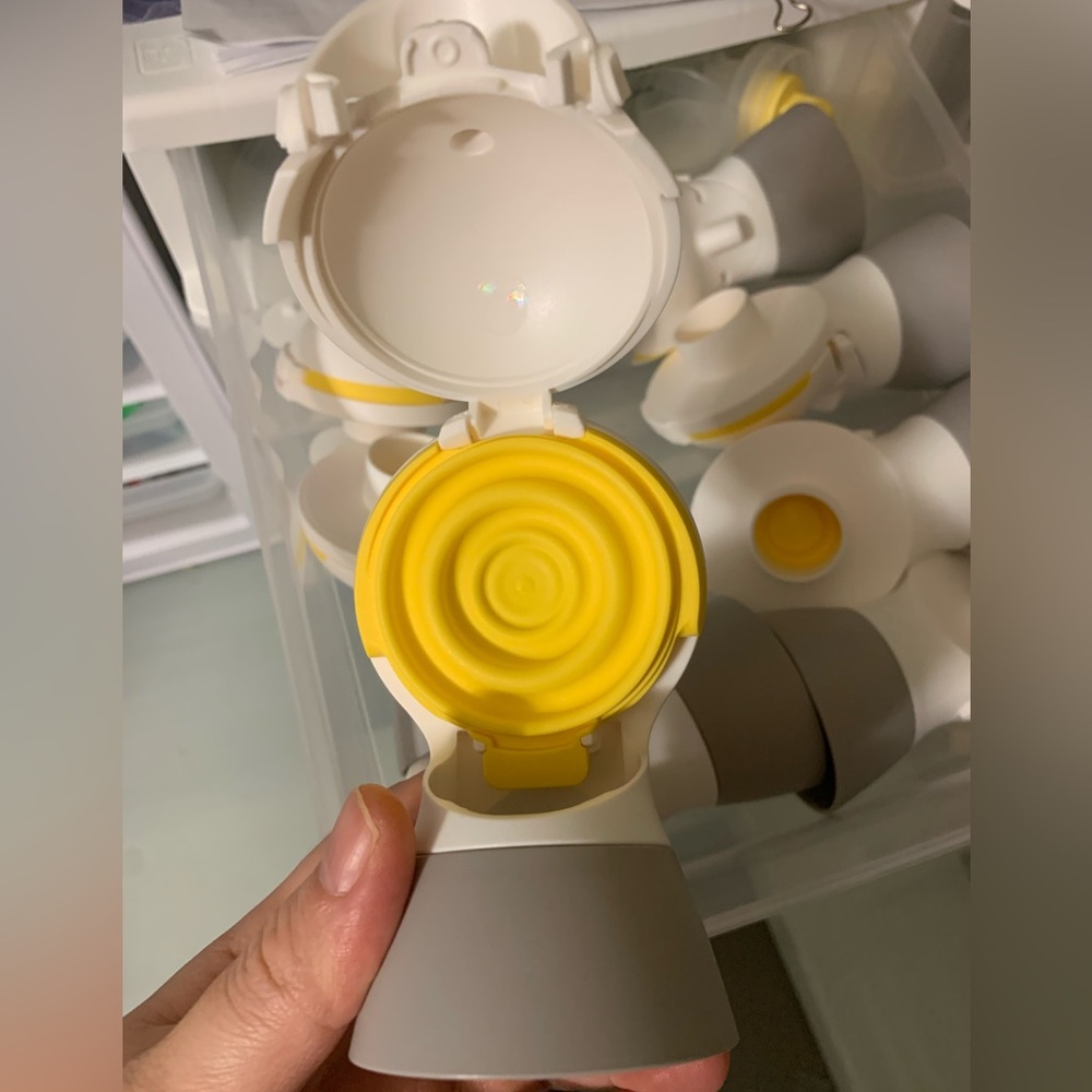 8 Medela PersonalFit Flex Replacement Connectors - Excellent used condition